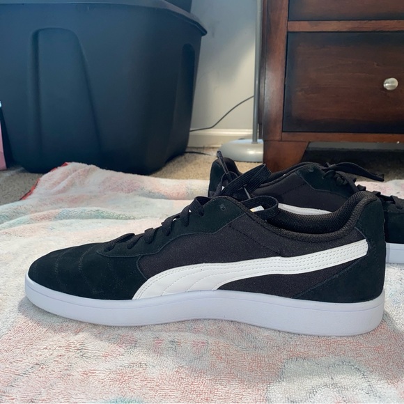 Puma Men's Black and White Sneakers - Picture 5 of 6